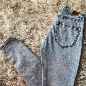 Womens skinny jeans